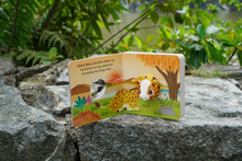 Load image into Gallery viewer, Baby Giraffe: Finger Puppet Book