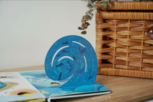 Load image into Gallery viewer, Peep Inside Series - Dinosaurs