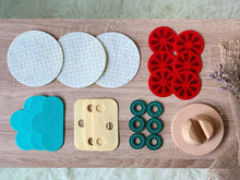 Load image into Gallery viewer, Wood & Felt Taco Play Set