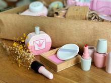 Load image into Gallery viewer, Makeup Pretend-Play Set