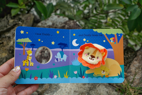 [BOOK SET] Daddy and Mommy and Me: Finger Puppet Book