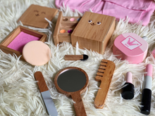 Load image into Gallery viewer, Makeup Pretend-Play Set
